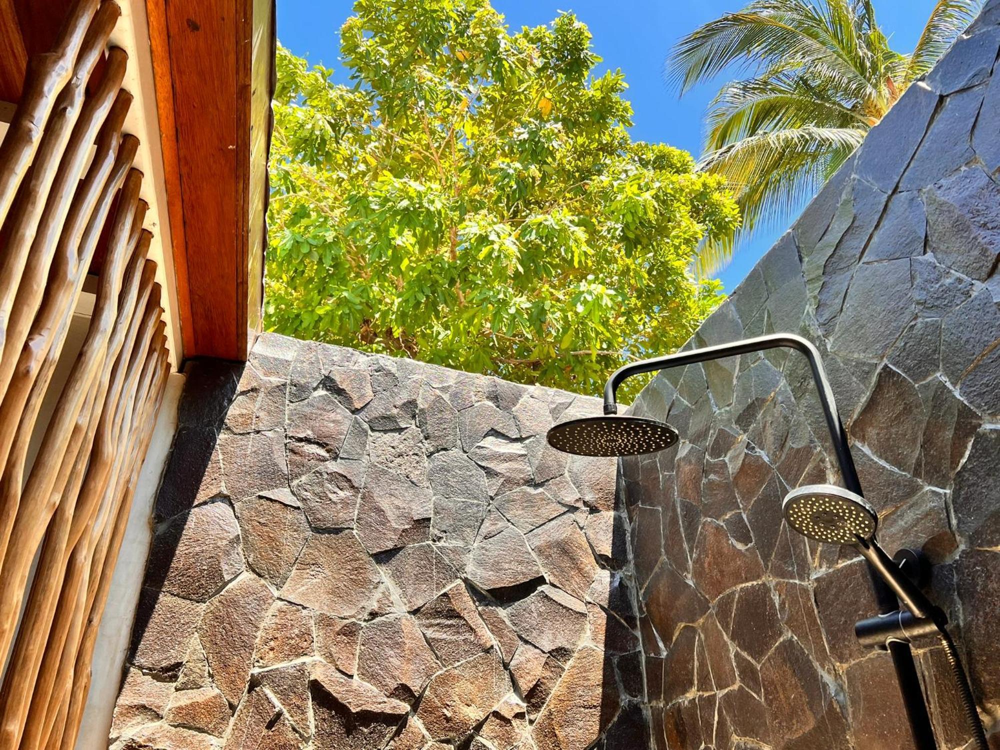 Gili Lumbung Bungalow กิลิไอร์ ภายนอก รูปภาพ